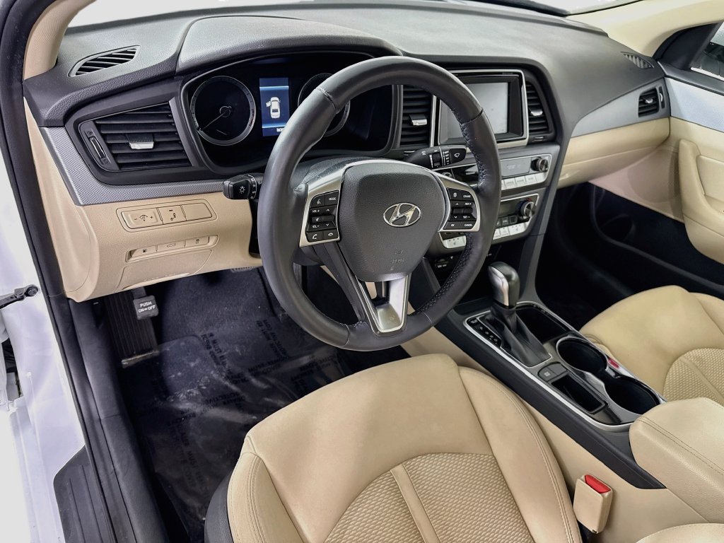 Used 2019 Hyundai Sonata SEL w/ Winter Weather Package FWD image 17