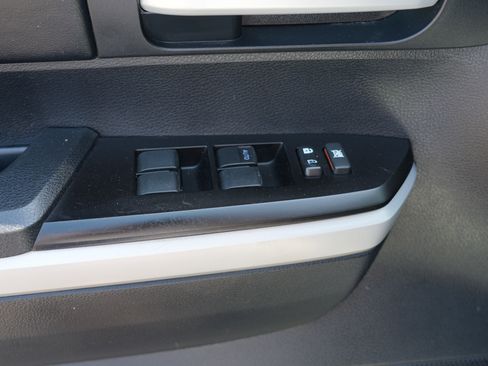 Used 2018 Toyota Tundra Limited AWD/4WD image 17