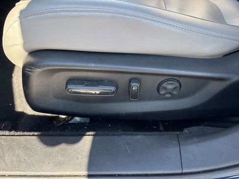 Used 2018 Honda Accord Touring image 17