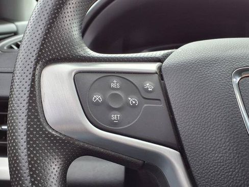 Used 2022 GMC Terrain SLE w/ Driver Convenience Package FWD image 11