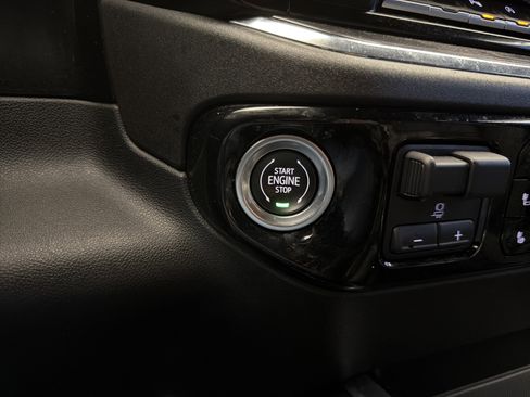 Used 2023 Chevrolet Silverado 1500 High Country w/ Technology Package image 26