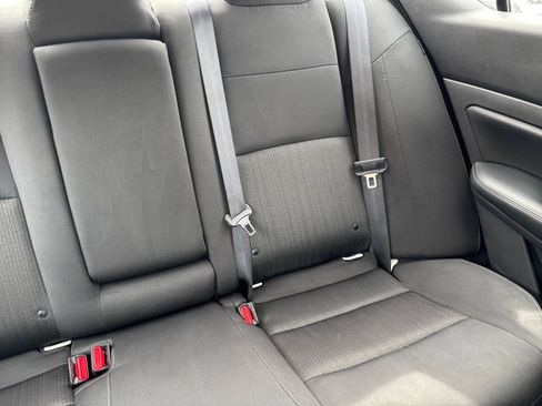 Used 2025 Nissan Altima 2.5 SV FWD image 37