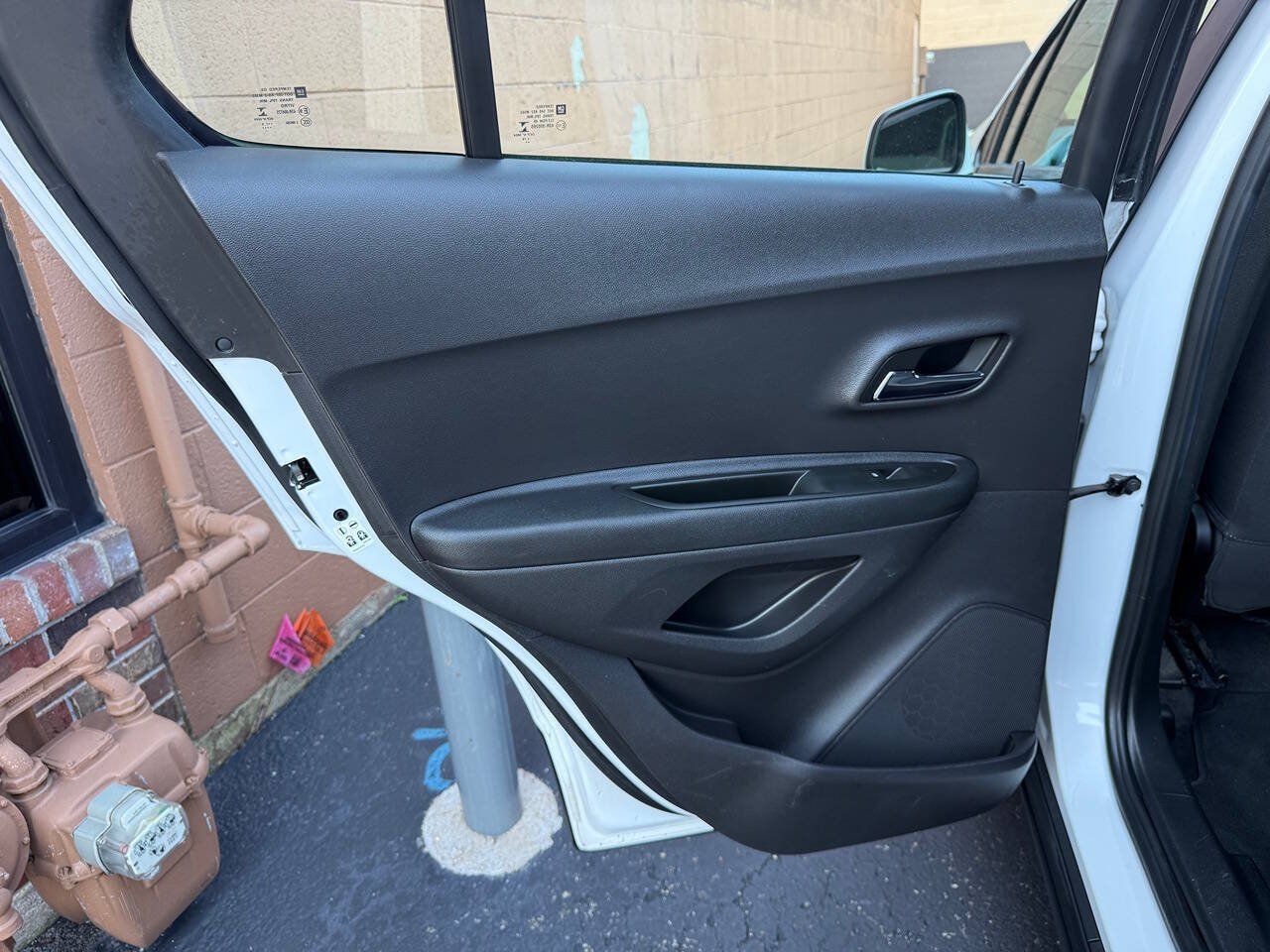Used 2020 Chevrolet Trax LS FWD image 19