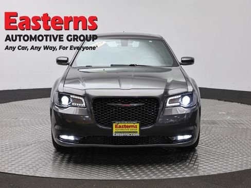Used 2023 Chrysler 300 S RWD image 2