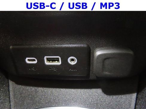 Used 2023 Chevrolet Malibu LT FWD image 9
