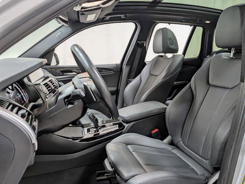 Used 2018 BMW X3 xDrive30i w/ Premium Package image 15