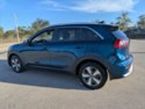 Certified 2017 Kia Niro LX image 31
