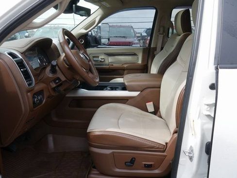 Used 2021 RAM 2500 Laramie AWD/4WD image 2