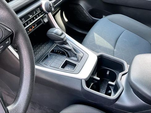 Used 2025 Toyota RAV4 XLE AWD/4WD image 17