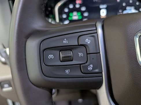 Used 2026 GMC Sierra 1500 SLT AWD/4WD image 19