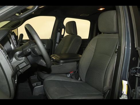Used 2026 RAM 2500 Big Horn AWD/4WD image 4