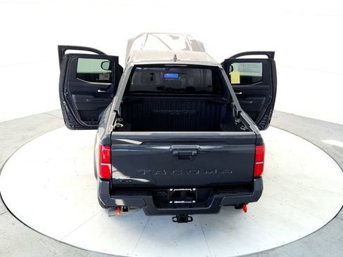 Used 2024 Toyota Tacoma TRD Off-Road w/ TRD Off Road Upgrade Package AWD/4WD image 19