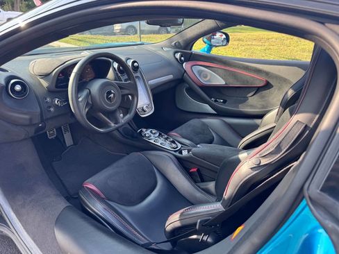 Used 2023 McLaren GT image 13