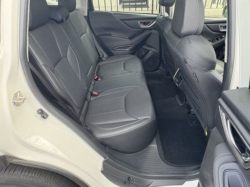 Used 2020 Subaru Forester Limited image 27