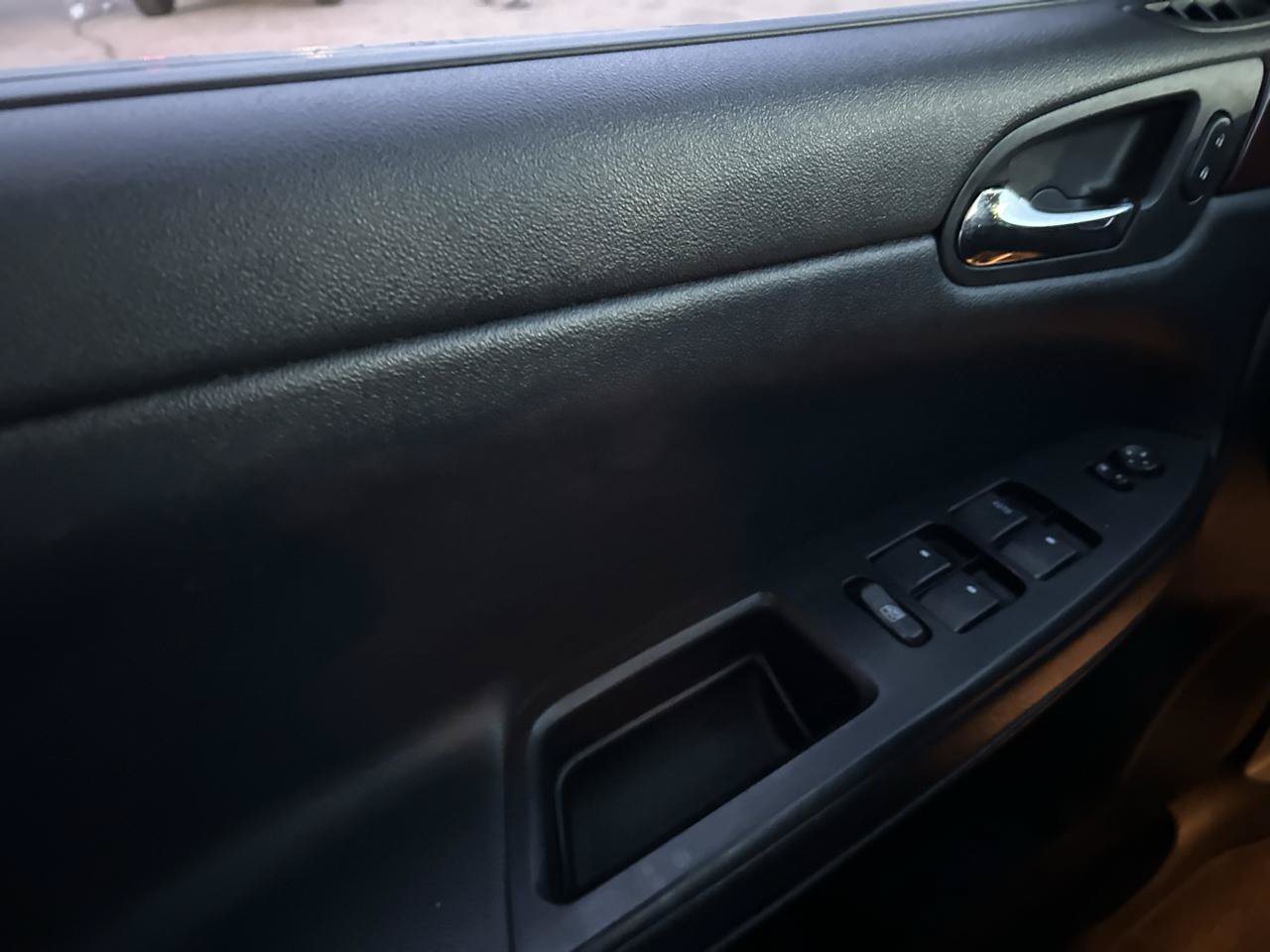 Used 2008 Chevrolet Impala LT FWD image 24