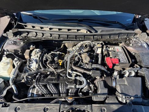 Used 2024 Nissan Altima 2.5 SV image 25