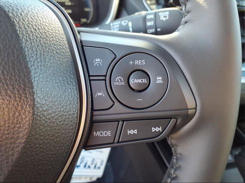 Certified 2026 Toyota Corolla Cross XSE w/ Convenience Package image 25