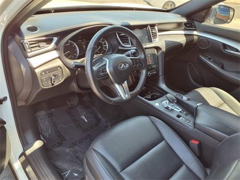 Used 2021 INFINITI QX50 Luxe w/ Appearance Package image 4