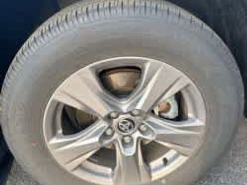 Used 2024 Toyota RAV4 XLE w/ Convenience Package AWD/4WD image 6