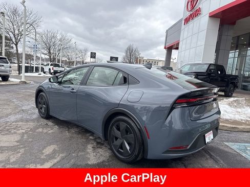 Used 2025 Toyota Prius LE image 4