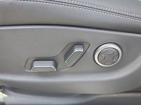 Used 2026 Genesis GV70 2.5T Select AWD/4WD image 12