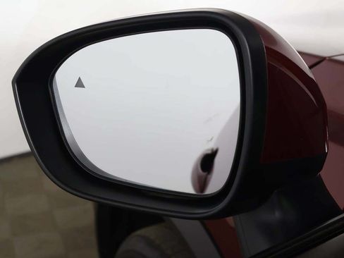 Used 2023 Nissan Rogue SV AWD/4WD image 31