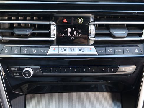 Used 2023 BMW M850i xDrive Convertible image 26