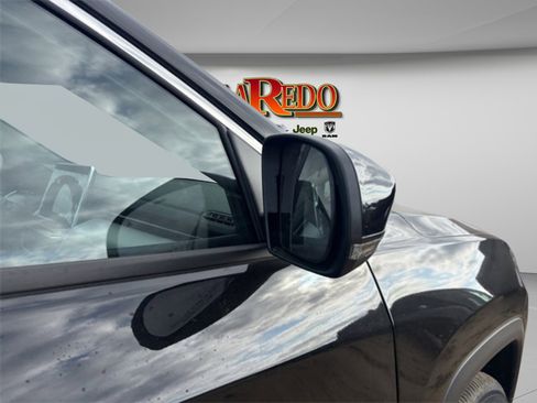 New 2026 Jeep Compass Limited image 8