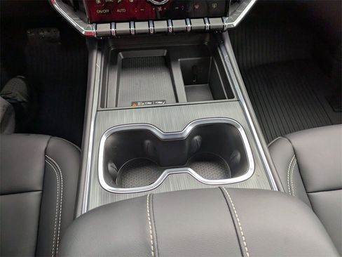 New 2025 GMC Acadia Elevation w/ Elevation Premium Package image 16