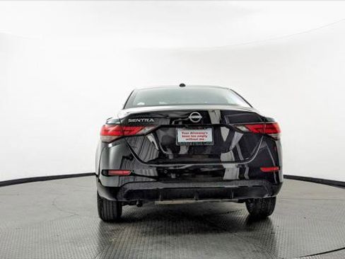 Used 2025 Nissan Sentra SV image 7