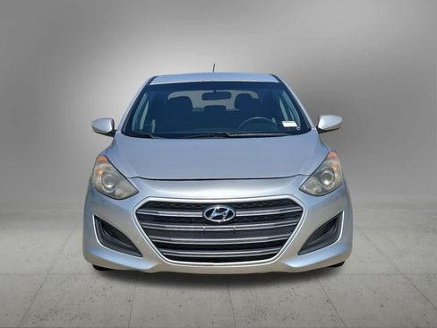 Used 2017 Hyundai Elantra GT FWD image 9