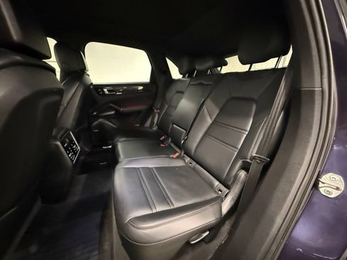 Used 2019 Porsche Cayenne AWD/4WD image 22