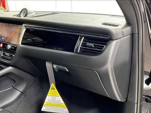 New 2026 Porsche Macan Turbo image 27