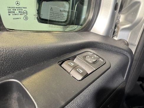 Used 2021 Mercedes-Benz Sprinter 2500 image 8