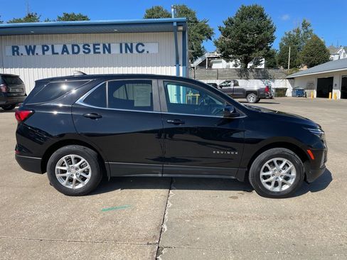 Used 2023 Chevrolet Equinox LT image 16