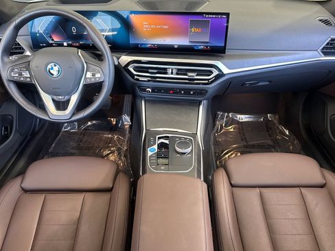 Used 2023 BMW i4 eDrive35 RWD image 16