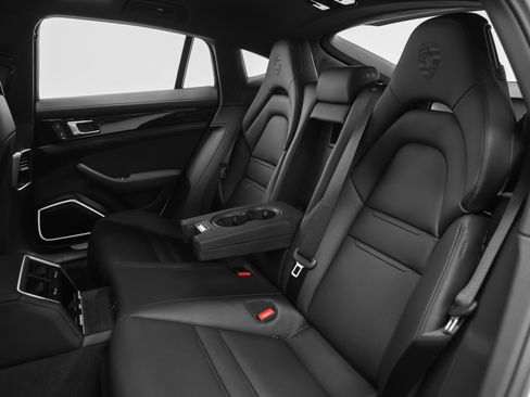 Used 2023 Porsche Panamera 4 image 38