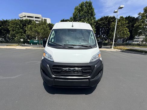 Used 2024 RAM ProMaster 2500 w/ Premium Convenience Group FWD image 12