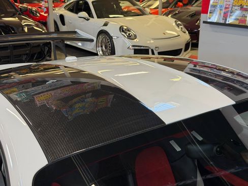 Used 2018 Porsche 911 GT2 RS RWD image 17