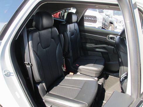 Used 2023 Kia Sorento SX image 21