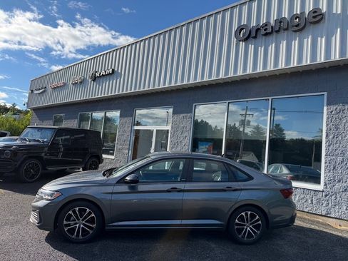 Used 2023 Volkswagen Jetta Sport FWD image 5
