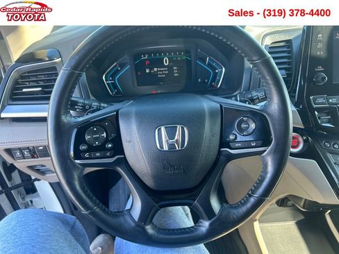 Used 2018 Honda Odyssey Elite image 16