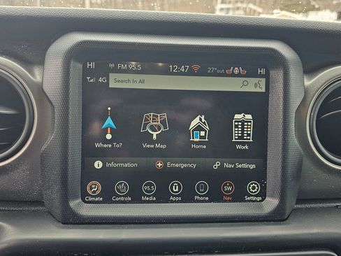 Used 2021 Jeep Gladiator Willys image 29