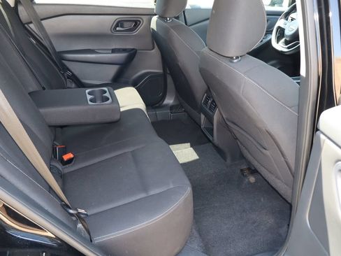 Used 2024 Nissan Rogue S FWD image 17