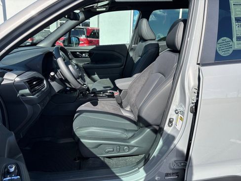 New 2026 Subaru Forester Touring image 12