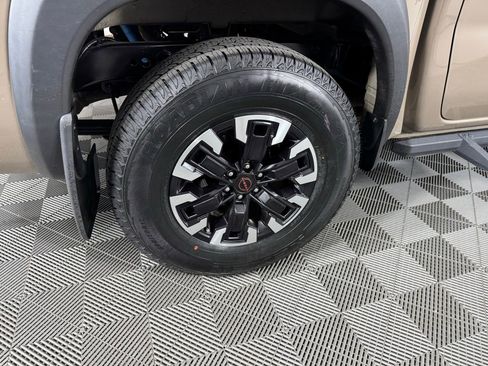 Used 2022 Nissan Frontier PRO-4X w/ Off-Road Protection Package AWD/4WD image 31