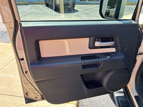 Used 2008 Toyota FJ Cruiser 4WD image 19