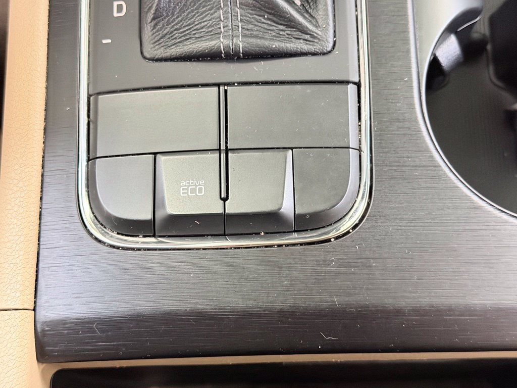 Used 2017 Kia Sedona LX FWD image 47