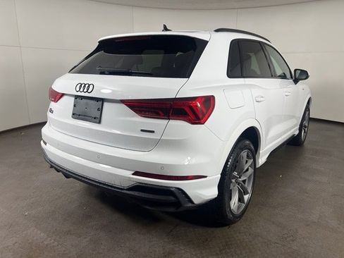 Certified 2025 Audi Q3 2.0T Premium w/ Convenience Package image 7