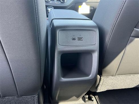 Used 2025 Buick Envista Preferred w/ Convenience I Package image 14